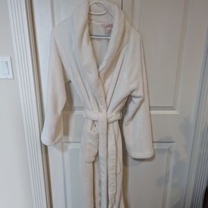 Victoria's Secret Soft White Robe